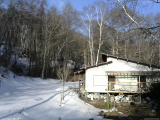 長野県菅平高原 ゆたか山荘 西側(坂上) 2026/03/24 07:00