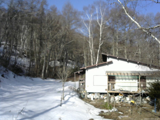 長野県菅平高原 ゆたか山荘 西側(坂上) 2026/03/24 07:30