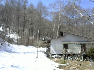 長野県菅平高原 ゆたか山荘 西側(坂上) 2026/03/24 11:15