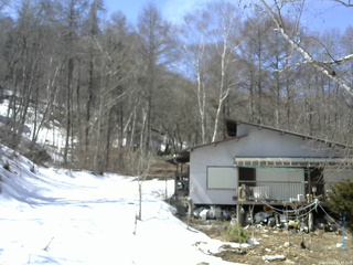 長野県菅平高原 ゆたか山荘 西側(坂上) 2026/03/24 11:30