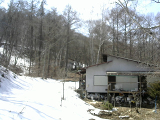 長野県菅平高原 ゆたか山荘 西側(坂上) 2026/03/24 13:00