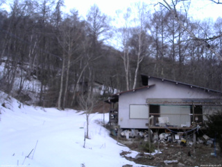 長野県菅平高原 ゆたか山荘 西側(坂上) 2026/03/25 05:45