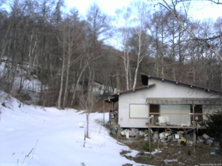 長野県菅平高原 ゆたか山荘 西側(坂上) 2026/03/25 06:15