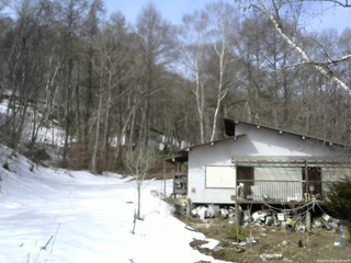 長野県菅平高原 ゆたか山荘 西側(坂上) 2026/03/25 10:00