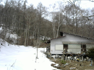 長野県菅平高原 ゆたか山荘 西側(坂上) 2026/03/25 10:30