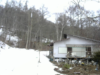 長野県菅平高原 ゆたか山荘 西側(坂上) 2026/03/25 16:15