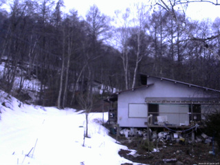 長野県菅平高原 ゆたか山荘 西側(坂上) 2026/03/25 18:00