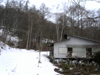 長野県菅平高原 ゆたか山荘 西側(坂上) 2026/03/26 06:15