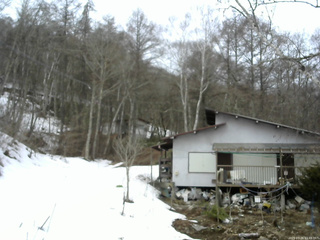 長野県菅平高原 ゆたか山荘 西側(坂上) 2026/03/26 11:45