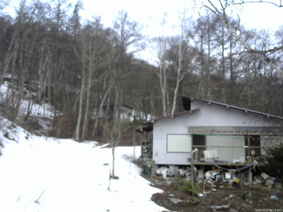 長野県菅平高原 ゆたか山荘 西側(坂上) 2026/03/27 06:15
