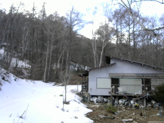 長野県菅平高原 ゆたか山荘 西側(坂上) 2026/03/27 12:30