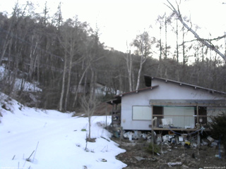 長野県菅平高原 ゆたか山荘 西側(坂上) 2026/03/27 17:45