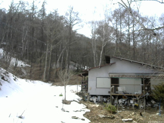 長野県菅平高原 ゆたか山荘 西側(坂上) 2026/03/28 13:30
