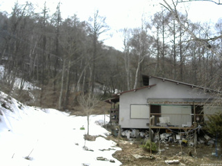 長野県菅平高原 ゆたか山荘 西側(坂上) 2026/03/28 14:15