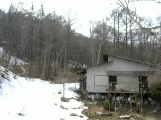 長野県菅平高原 ゆたか山荘 西側(坂上) 2026/03/28 14:30