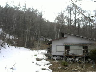 長野県菅平高原 ゆたか山荘 西側(坂上) 2026/03/28 15:00