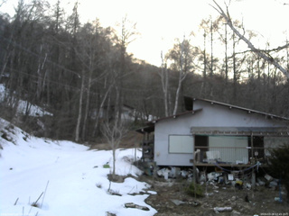 長野県菅平高原 ゆたか山荘 西側(坂上) 2026/03/28 17:45