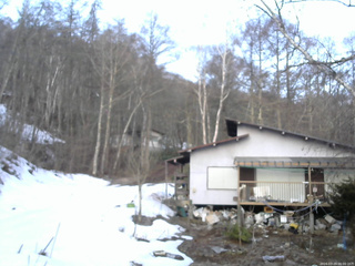 長野県菅平高原 ゆたか山荘 西側(坂上) 2026/03/29 06:00