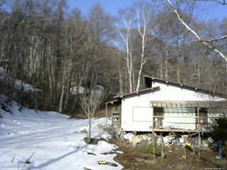長野県菅平高原 ゆたか山荘 西側(坂上) 2026/03/29 07:30