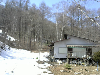 長野県菅平高原 ゆたか山荘 西側(坂上) 2026/03/29 11:30