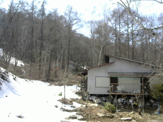 長野県菅平高原 ゆたか山荘 西側(坂上) 2026/03/29 13:45