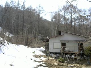 長野県菅平高原 ゆたか山荘 西側(坂上) 2026/03/29 14:15