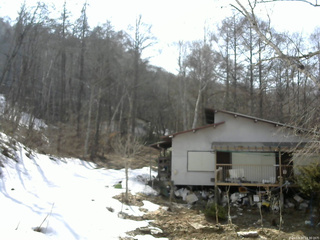 長野県菅平高原 ゆたか山荘 西側(坂上) 2026/03/29 14:30
