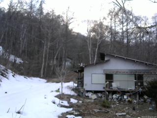 長野県菅平高原 ゆたか山荘 西側(坂上) 2026/03/29 17:45