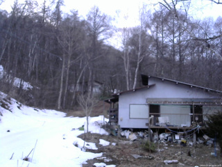 長野県菅平高原 ゆたか山荘 西側(坂上) 2026/03/29 18:00