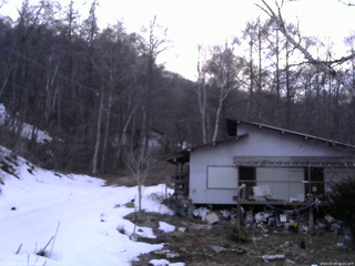 長野県菅平高原 ゆたか山荘 西側(坂上) 2026/03/29 18:15