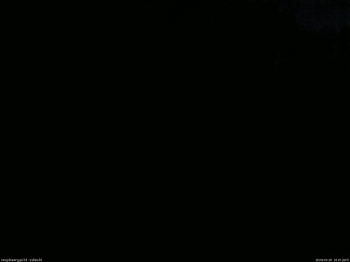 長野県菅平高原 ゆたか山荘 西側(坂上) 2026/03/29 18:45