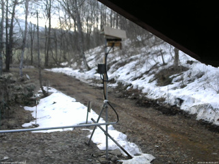 長野県菅平高原 ゆたか山荘 南側 2026/03/30 06:45