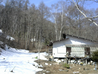 長野県菅平高原 ゆたか山荘 西側(坂上) 2026/03/30 10:00