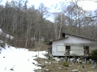 長野県菅平高原 ゆたか山荘 西側(坂上) 2026/03/30 11:15