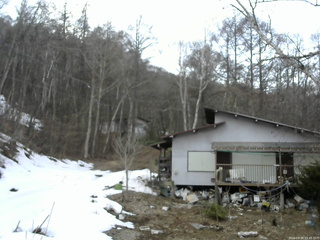 長野県菅平高原 ゆたか山荘 西側(坂上) 2026/03/30 13:45