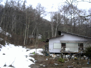 長野県菅平高原 ゆたか山荘 西側(坂上) 2026/03/31 06:45