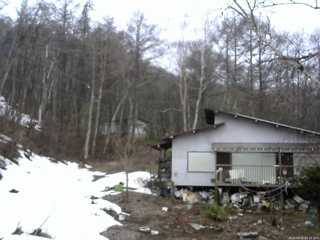 長野県菅平高原 ゆたか山荘 西側(坂上) 2026/03/31 07:15
