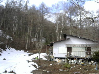 長野県菅平高原 ゆたか山荘 西側(坂上) 2026/03/31 10:00