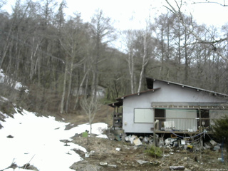 長野県菅平高原 ゆたか山荘 西側(坂上) 2026/03/31 11:45