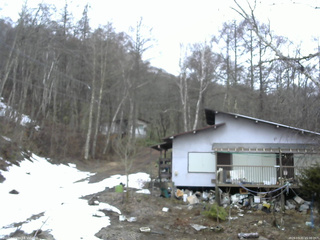 長野県菅平高原 ゆたか山荘 西側(坂上) 2026/03/31 15:00