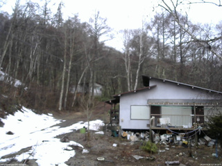 長野県菅平高原 ゆたか山荘 西側(坂上) 2026/03/31 17:30