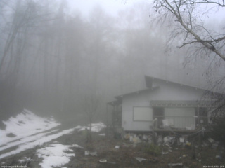 長野県菅平高原 ゆたか山荘 西側(坂上) 2026/04/01 07:15