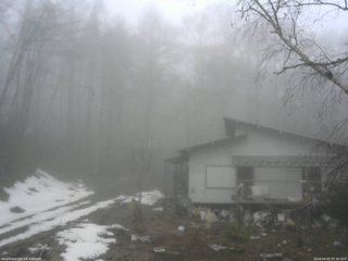 長野県菅平高原 ゆたか山荘 西側(坂上) 2026/04/01 07:30