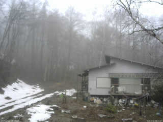 長野県菅平高原 ゆたか山荘 西側(坂上) 2026/04/01 08:15