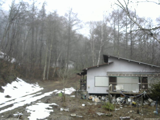 長野県菅平高原 ゆたか山荘 西側(坂上) 2026/04/01 09:00