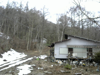 長野県菅平高原 ゆたか山荘 西側(坂上) 2026/04/01 11:45