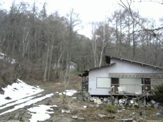 長野県菅平高原 ゆたか山荘 西側(坂上) 2026/04/01 12:30
