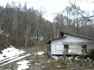 長野県菅平高原 ゆたか山荘 西側(坂上) 2026/04/01 14:00