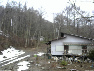 長野県菅平高原 ゆたか山荘 西側(坂上) 2026/04/01 15:45