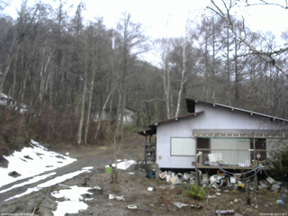 長野県菅平高原 ゆたか山荘 西側(坂上) 2026/04/01 16:15